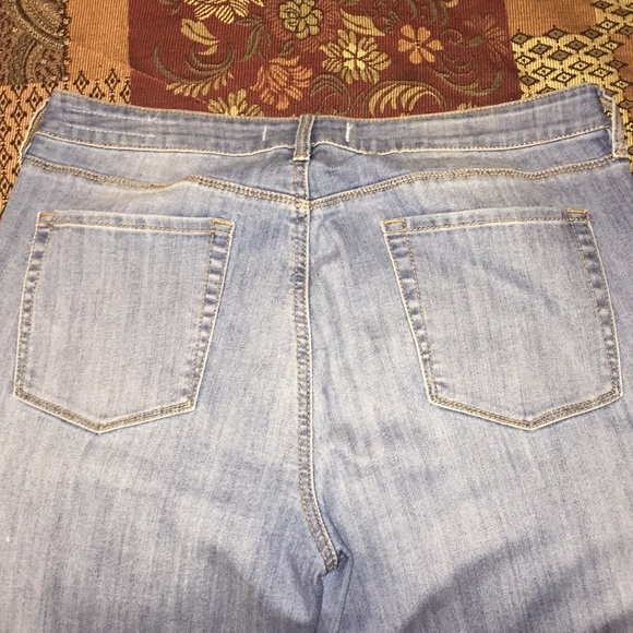 Bullhead Jeans💙 - Picture 5 of 6